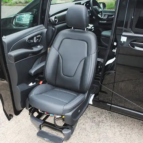 Front Swivel Seat 1